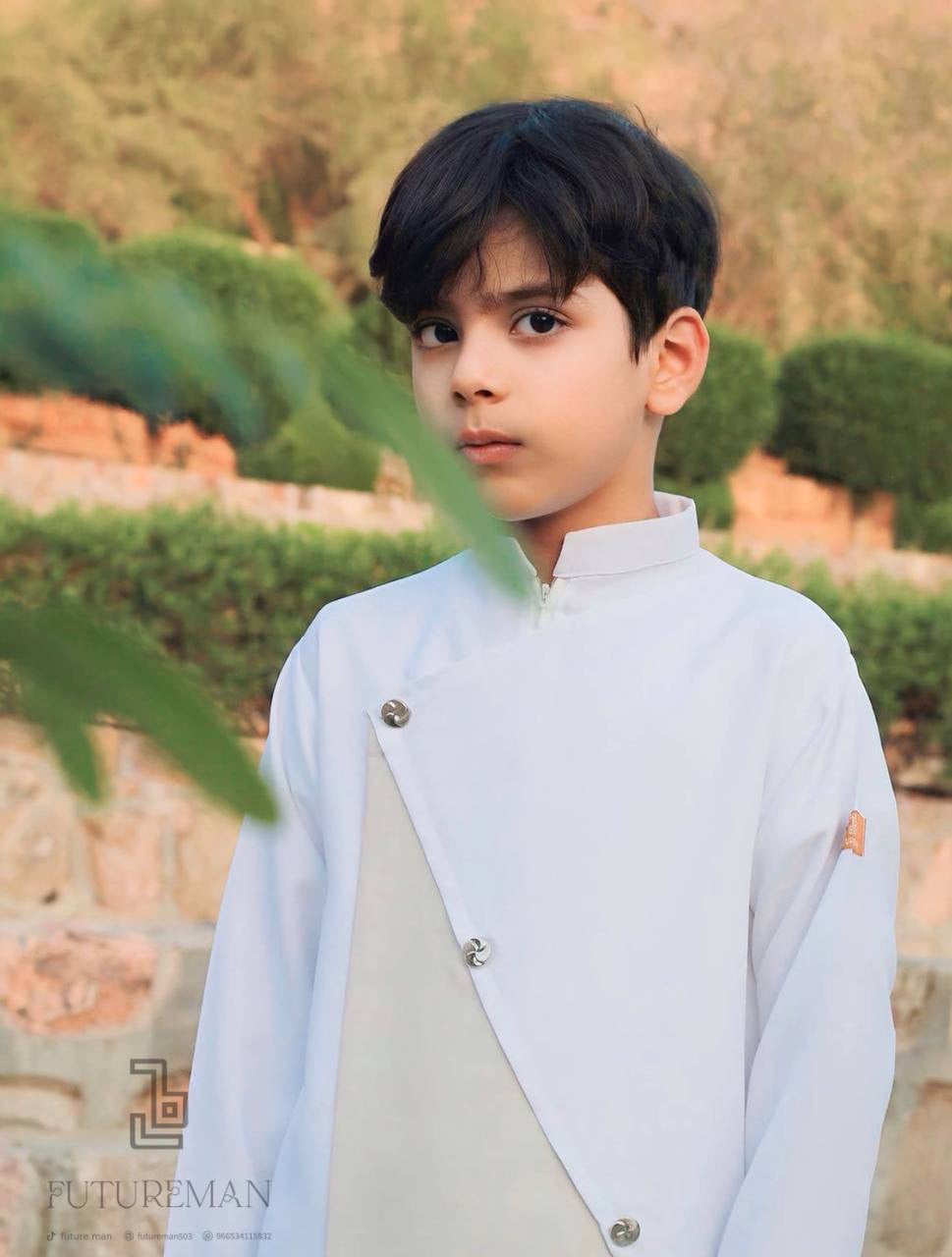 ثوب(زها حديد)