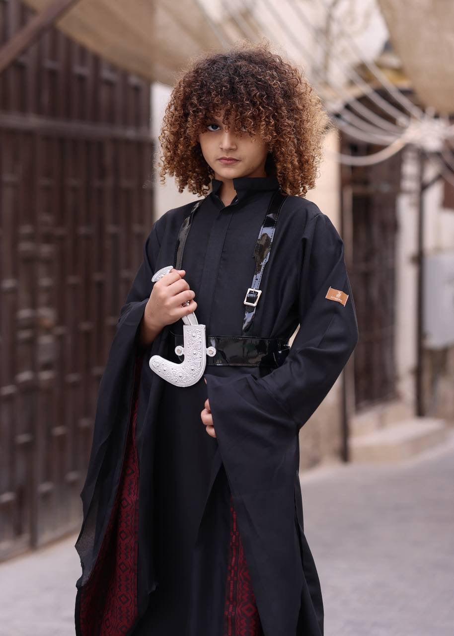 ثوب(الأسود)