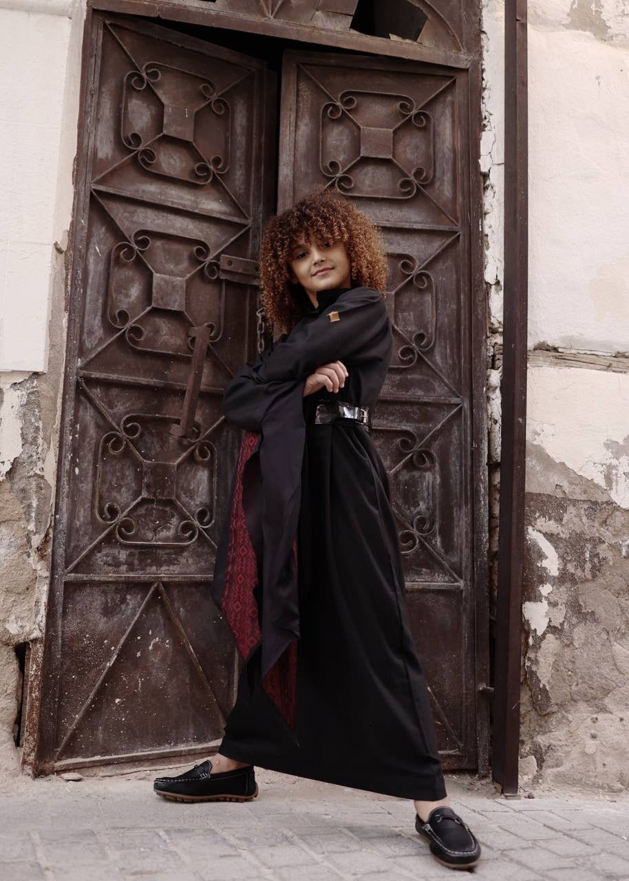 ثوب(الأسود)