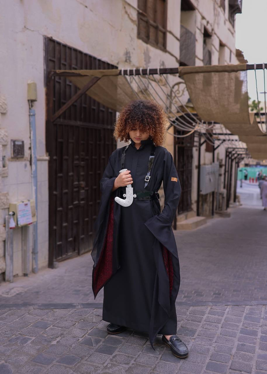 ثوب(الأسود)