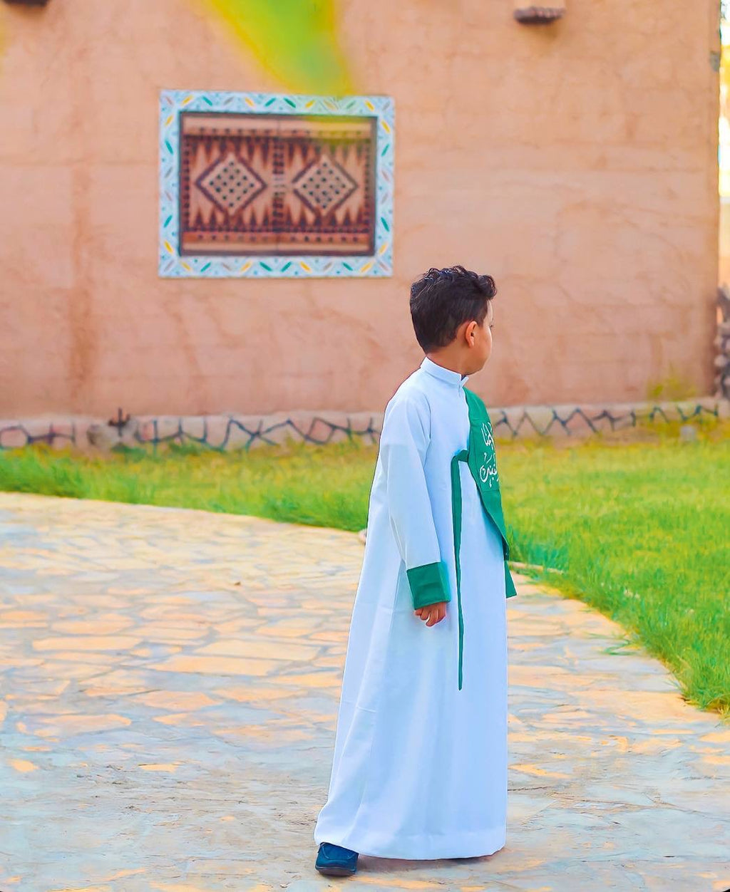 ثوب(مطلق)وطني